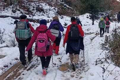 Bursa’da zorlu hava koşullarına rağmen doğa yürüyüşlerine devam