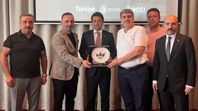 BTSO, mobilya sektörünü Dubai'de global pazarla buluşturdu!-Bursa Hayat Gazetesi-2
