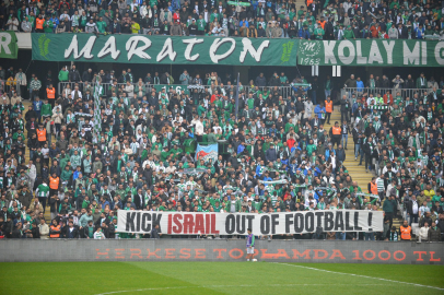 Bursaspor taraftarının İsrail protestosuna Celtic’ten destek!
