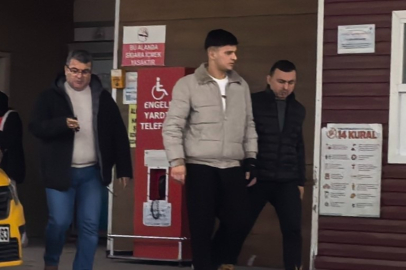 İnegöl’de kavga ayırmak isterken bıçaklanan genç hastaneye kaldırıldı