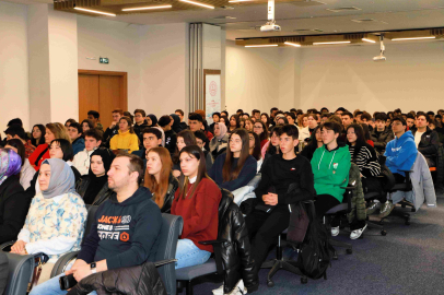 Bursa’da gençlere cesaret veren mesaj: “Korkmayın, başarılı olacaksınız”