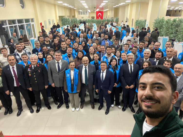 BAÜN'de öğrenciler ve protokol dayanışma yemeğinde buluştu - Bursa Hayat Gazetesi-5