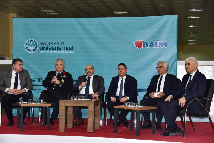 BAÜN'de öğrenciler ve protokol dayanışma yemeğinde buluştu - Bursa Hayat Gazetesi-4