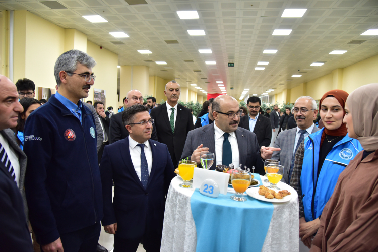 BAÜN'de öğrenciler ve protokol dayanışma yemeğinde buluştu - Bursa Hayat Gazetesi-2