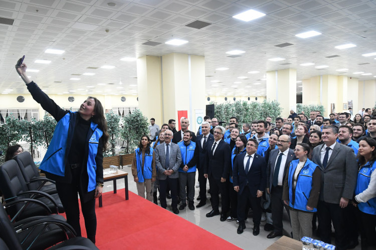 BAÜN'de öğrenciler ve protokol dayanışma yemeğinde buluştu - Bursa Hayat Gazetesi-3