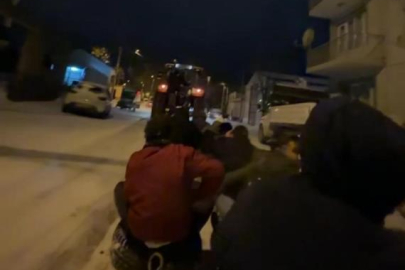 Traktörün arkasında lastikle kilometrelerce kaydılar! Bursa'daki eğlenceli anlar kamerada