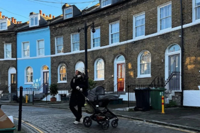 Aslı Enver ve kızı Elay’ın Londra tatili