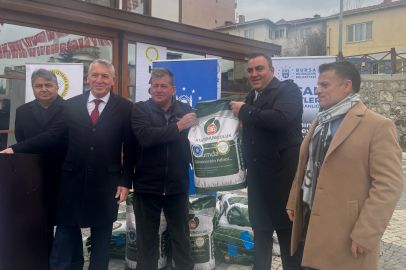 Bursa Büyükşehir’den kırsalda çiftçiye 15 ton tohum desteği