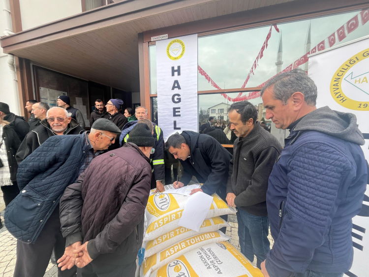 Bursa Büyükşehir’den kırsalda çiftçiye 15 ton tohum desteği - Bursa Hayat Gazetesi-3