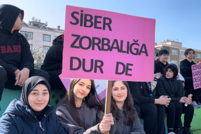 Nilüfer'de öğrencilerden akran zorbalığına karşı duyarlılık yürüyüşü