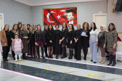 Bursa’da kadınlar düzenlenen matine ile coştu