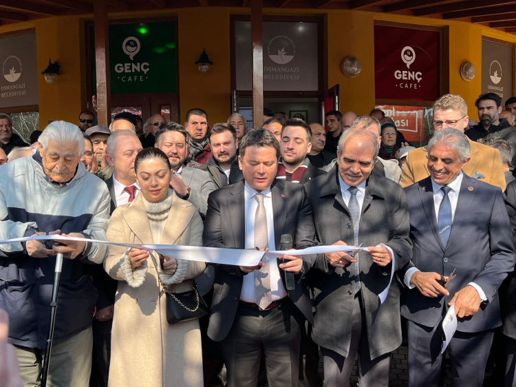 Soğukkuyu Mahallesi’ne yeni bir soluk getirecek! Kent Lokantası ve Genç Kafe açıldı -Bursa Hayat-3