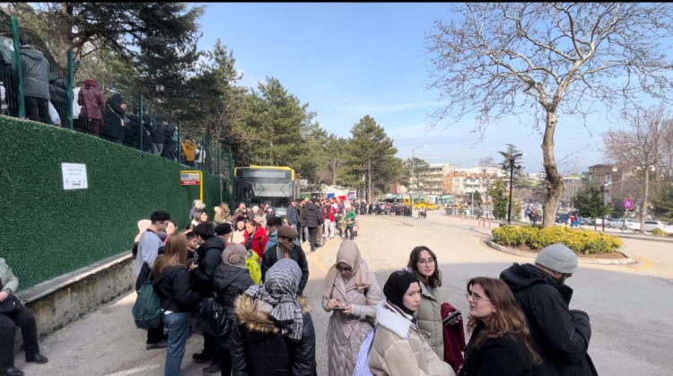 Bursa'da teleferik durdu, kuyruk uzadı!-Bursa Hayat Gazetesi-3