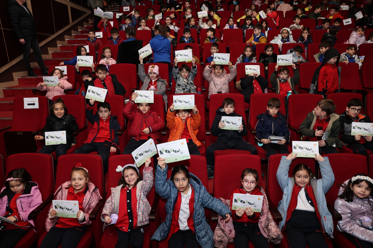 Bursa'da 302 öğrenci yazar Hümeyra Koçer Köylü’yle buluştu - Bursa Hayat Gazetesi-2