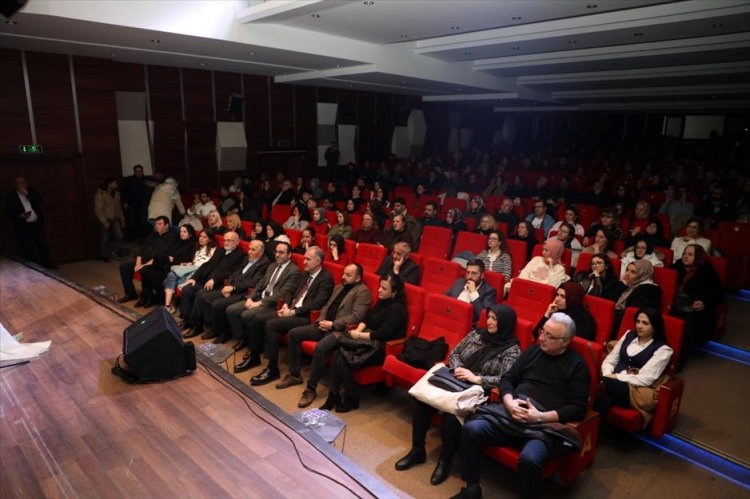 İnegöl Belediyesi TSM Korosu unutulmaz bir geceye imza attı - Bursa Hayat Gazetesi-3