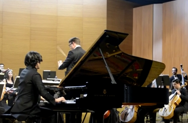 Piyanist Cem Babacan ve Şef Matthew Coorey’den muhteşem konser -Bursa Hayat-2