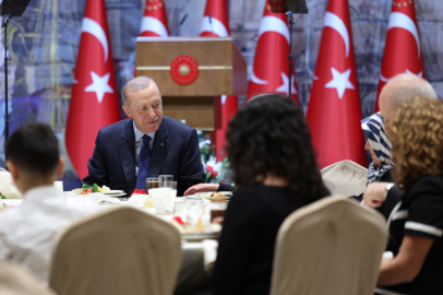 Cumhurbaşkanı Erdoğan şehit aileleri ve gazilerle iftarda buluştu