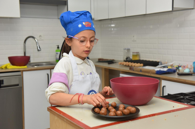 Geleceğin bilim insanları ve sanatçıları Molla Yegân'da yetişiyor - Bursa Hayat Gazetesi-5