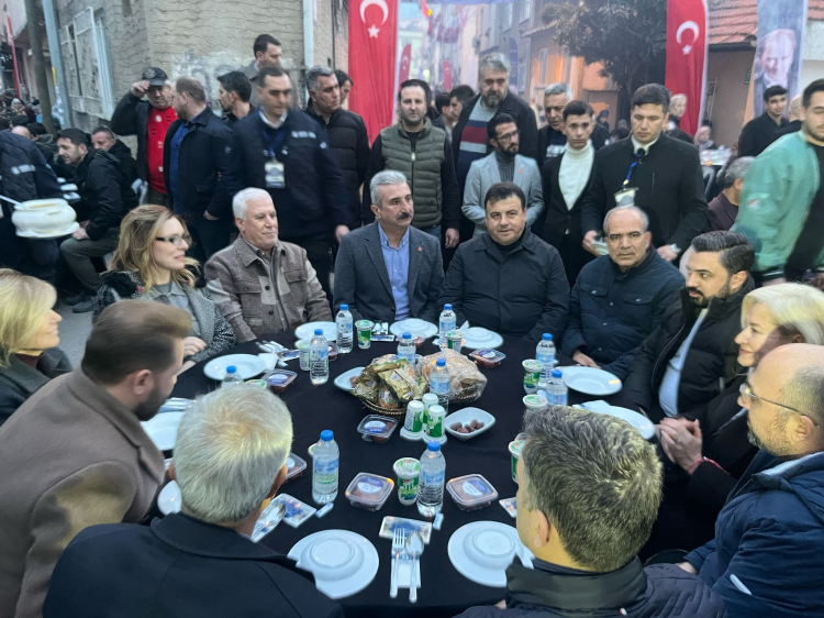 Bursa Büyükşehir Belediyesi’nden 144 bin kişilik iftar -Bursa Hayat-2