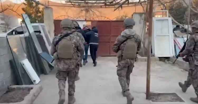 76 ilde zehir tacirlerine büyük darbe: 2 bin 365 şüpheli yakalandı - Bursa Hayat Gazetesi-6