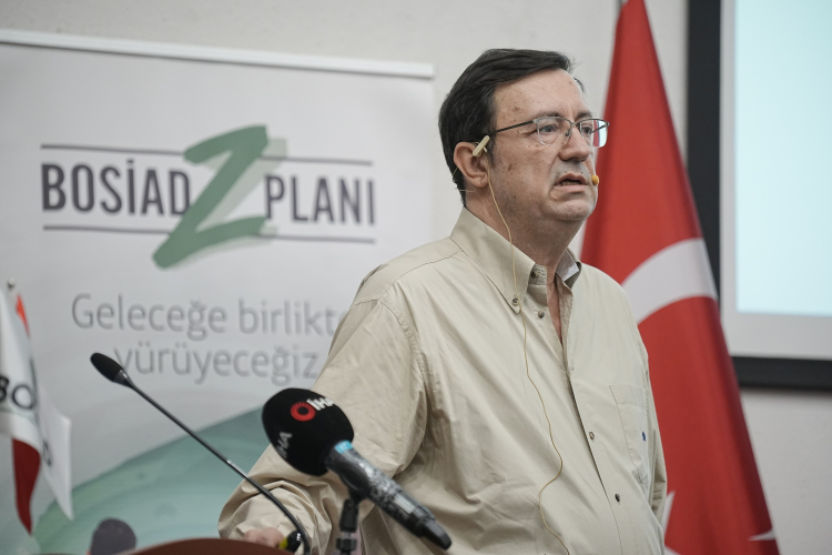 Bursa’da genç neslin hızla değişen dünyaya uyumu konuşuldu -Bursa Hayat-3