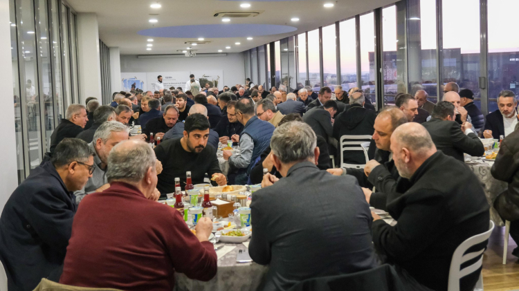 İHH Bursa Şubesi geleneksel iftar programı düzenledi - Bursa Hayat Gazetesi-3