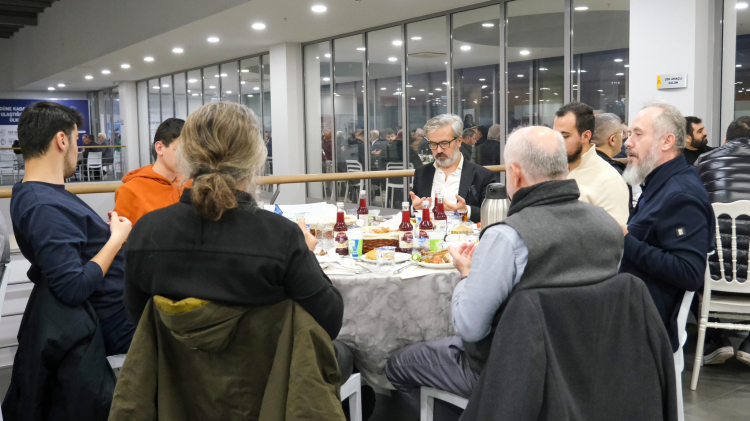 İHH Bursa Şubesi geleneksel iftar programı düzenledi - Bursa Hayat Gazetesi-2