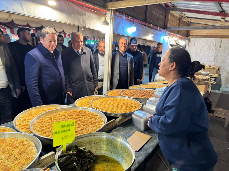 Osmangazi Demirtaş'ta Ramazan ruhu: Başkan Aydın vatandaşlarla iftar yaptı - Bursa Hayat Gazetesi-4