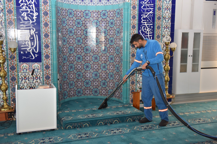 Yıldırım’da camilerde kapsamlı temizlik çalışması - Bursa Hayat Gazetesi-2