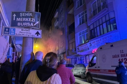 Bursa’da 4 katlı binada korkutan yangın!