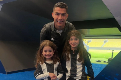 Buse Terim’in kızları Cristiano Ronaldo ile buluştu