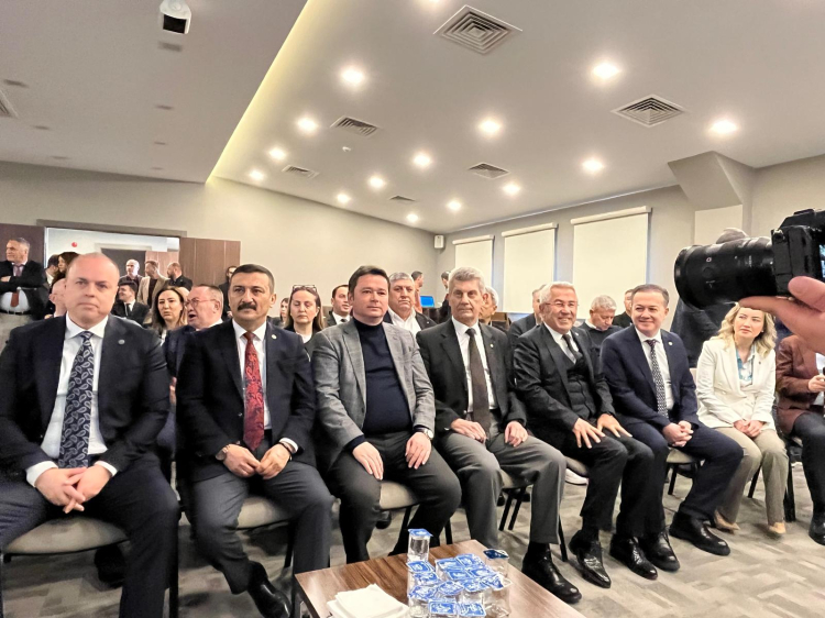 BALKANTÜRKSİAD’da bayrak değişimi: Yeni başkan İskender İskenderoğlu - Bursa Hayat Gazetesi-4