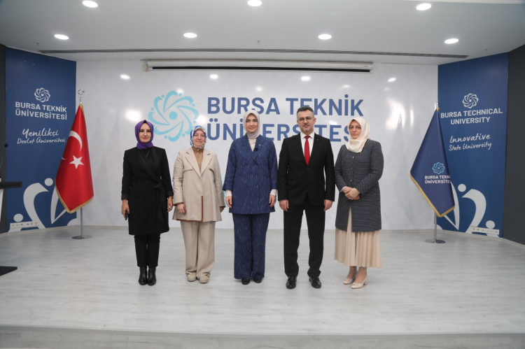 Vali Kübra Güran Yiğitbaşı’ndan Bursa’da ilham veren konuşma - Bursa Hayat Gazetesi-5