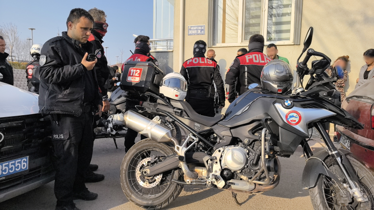 Bursa'da polisten fazla kaçamadılar: 2'si kadın 5 kişi gözaltında - Bursa Hayat Gazetesi-2