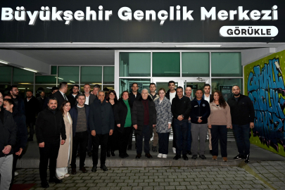 Başkan Bozbey ve eşi Görükle’de öğrencilerle sahurda buluştu