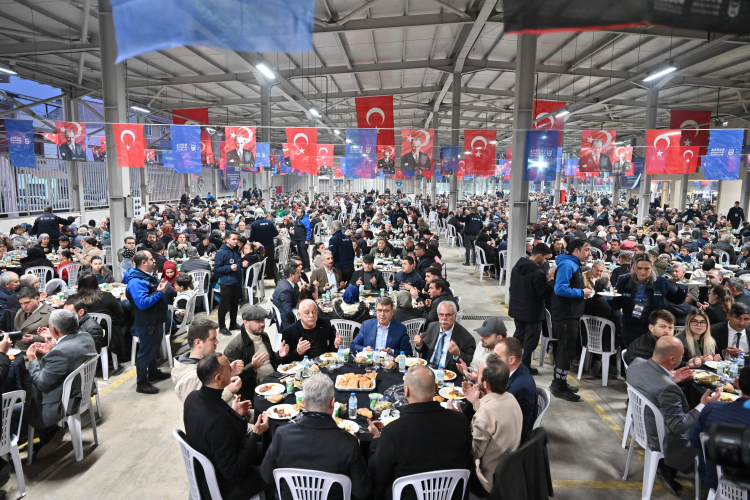 Başkan Bozbey Yenişehirliler ile iftarını açtı -Bursa Hayat-2