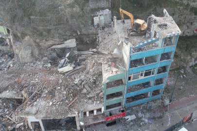 Bursa'da yıkım çalışmalarıyla Tophane surları ön plana çıkıyor