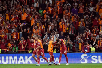 Galatasaray savunmada geçilmez!