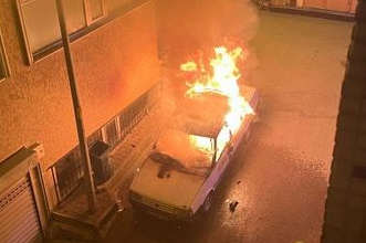Bursa'da kokutan yangın! Pet şişeyle su döktüler ama yetmedi