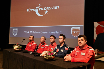 Türk Yıldızları öğrencilerle buluştu