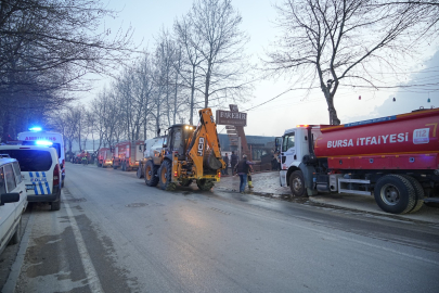 Bursa’da yangın çıkan iş yerinde polise saldıran 2 kişi gözaltına alındı