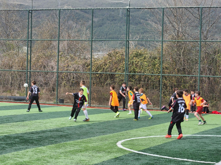 Kazıklı Köyü’nde dostluk maçı! -Bursa Hayat-6