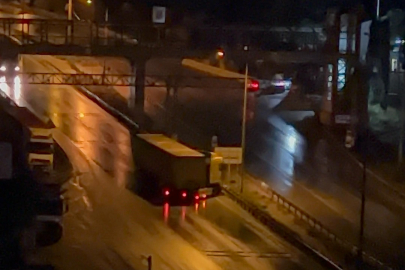 Bursa’da ucuz atlatılan kaza! Yol trafiğe kapandı