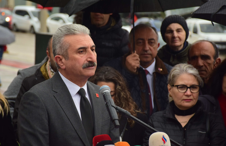 CHP Bursa, Çanakkale Zaferi’ni Atatürk Anıtı’nda törenle kutladı - Bursa Hayat Gazetesi-3