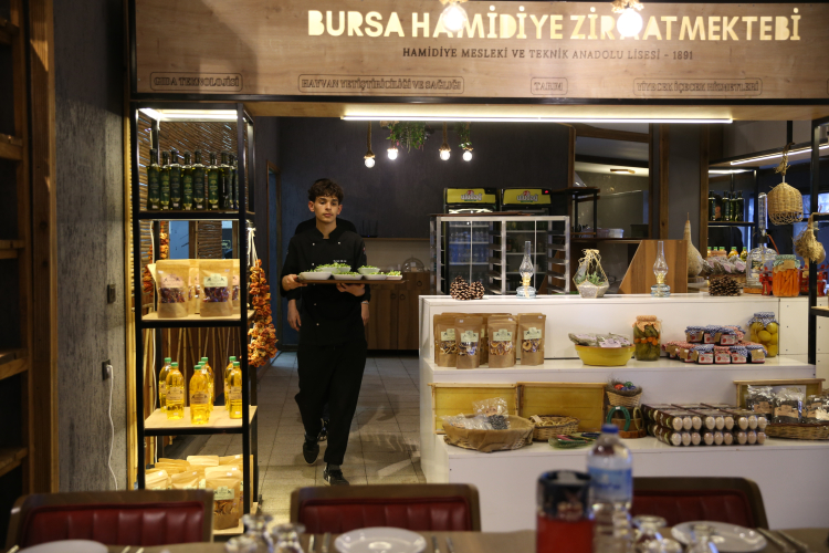 Bursa'da öğrencilerden Ramazan’a lezzet dolu dokunuş-Bursa Hayat Gazetesi-3