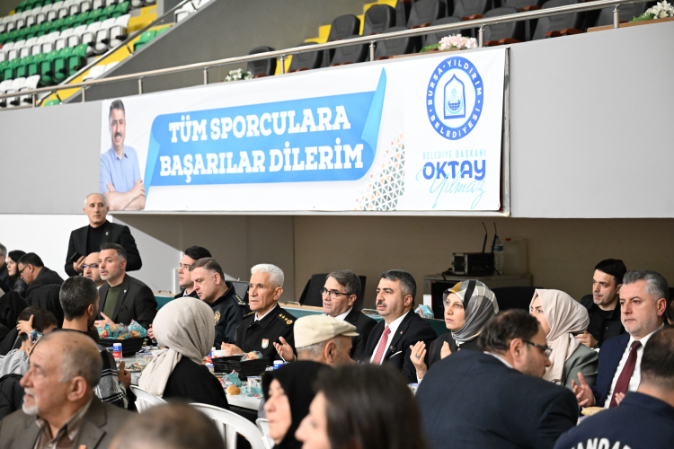 Bursa Yıldırım’da vatan kahramanları için iftar sofrasında buluşuldu - Bursa Hayat Gazetesi-4
