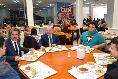 MİT Başkanı ve Bursa Milletvekili Mustafa Varank, ODTÜ öğrencileriyle iftarda buluştu