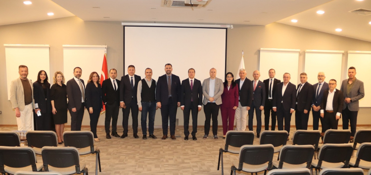 BALKANTÜRKSİAD’dan üyelerine ABD’de yatırım fırsatları semineri - Bursa Hayat Gazetesi-2
