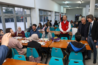 BUÜ’de binlerce öğrenci iftarda buluştu