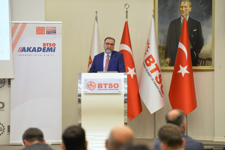 Yerli yatırımcı yurt dışına yöneldi! Gayrimenkul sektörünün geleceği tartışıldı - Bursa Hayat Gazetesi-5